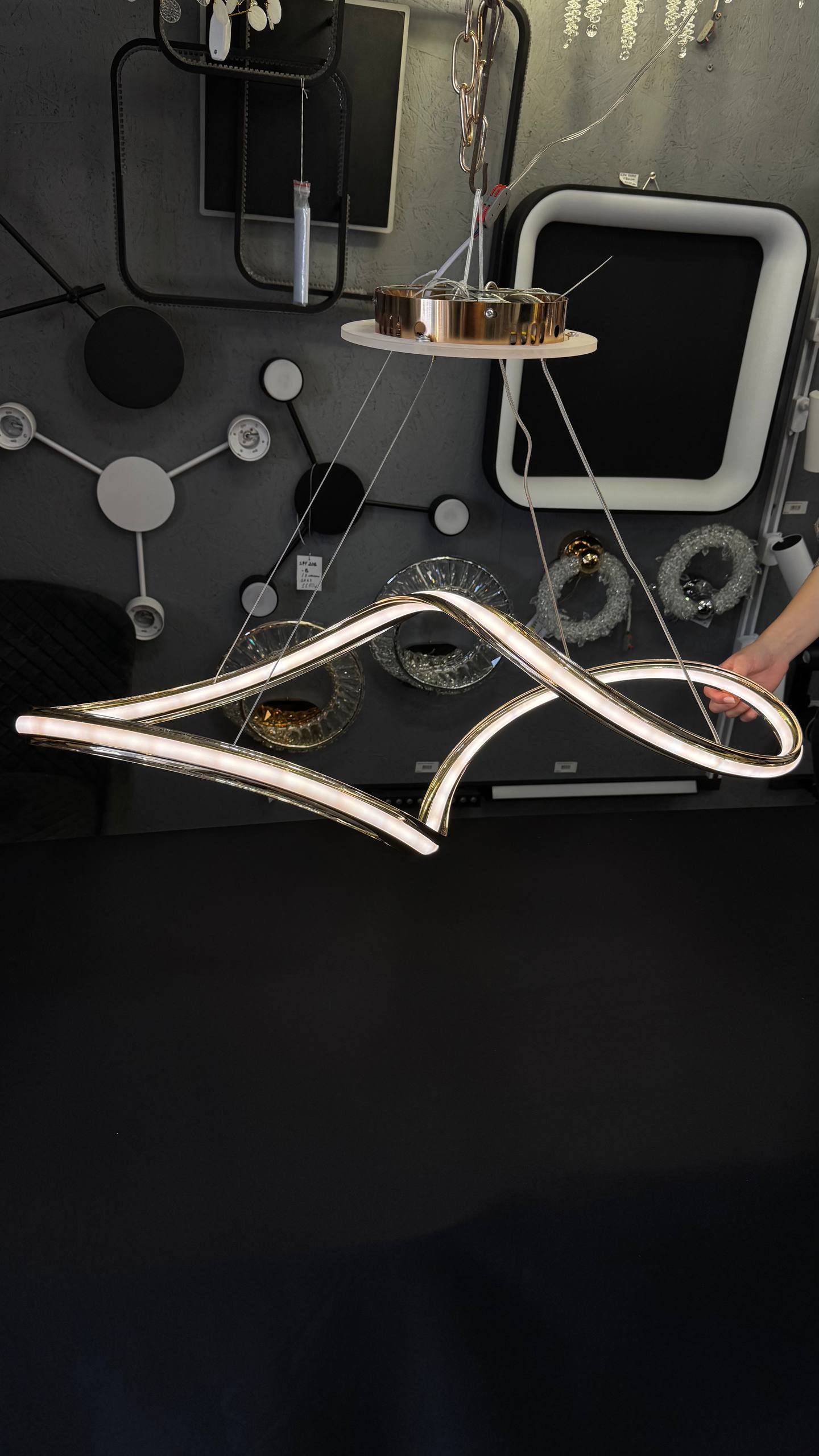 Підвісна LED люстра золото - Зображення 4