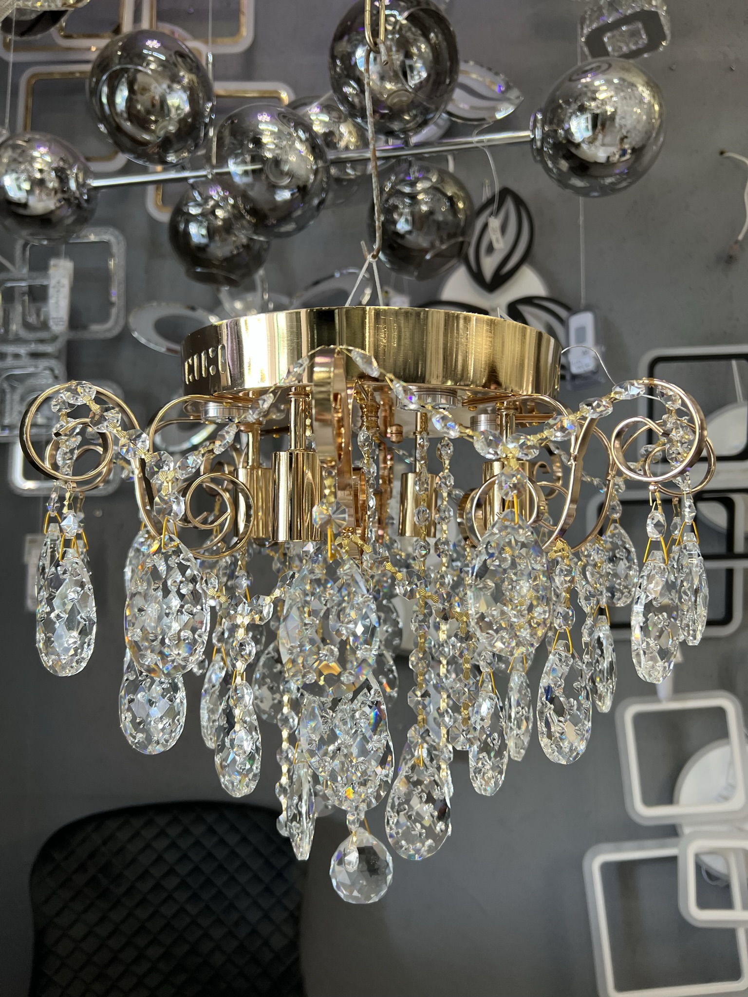 Класична кришталева люстра у кольорі золото на 4 лампи - Зображення 2