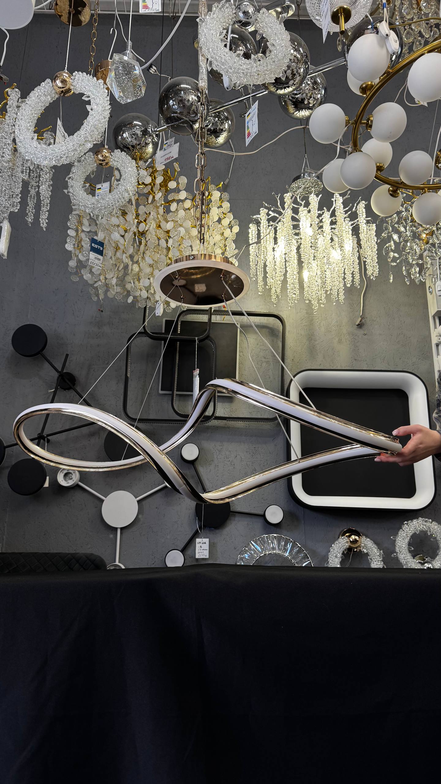 Підвісна LED люстра золото - Зображення 5