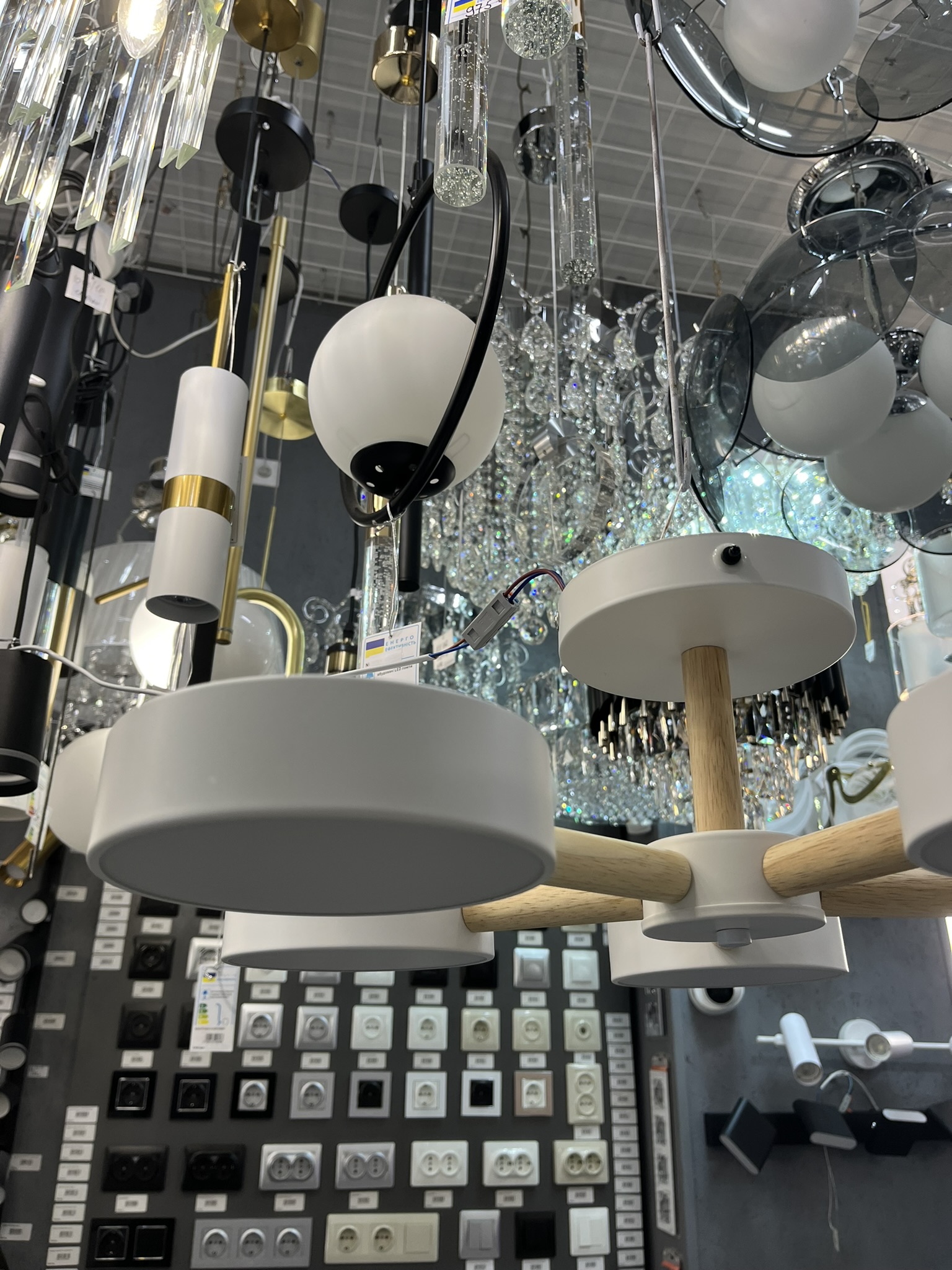 Потолочна люстра біла в кімнату 65W 3000K-6500K з пультом - Зображення 12