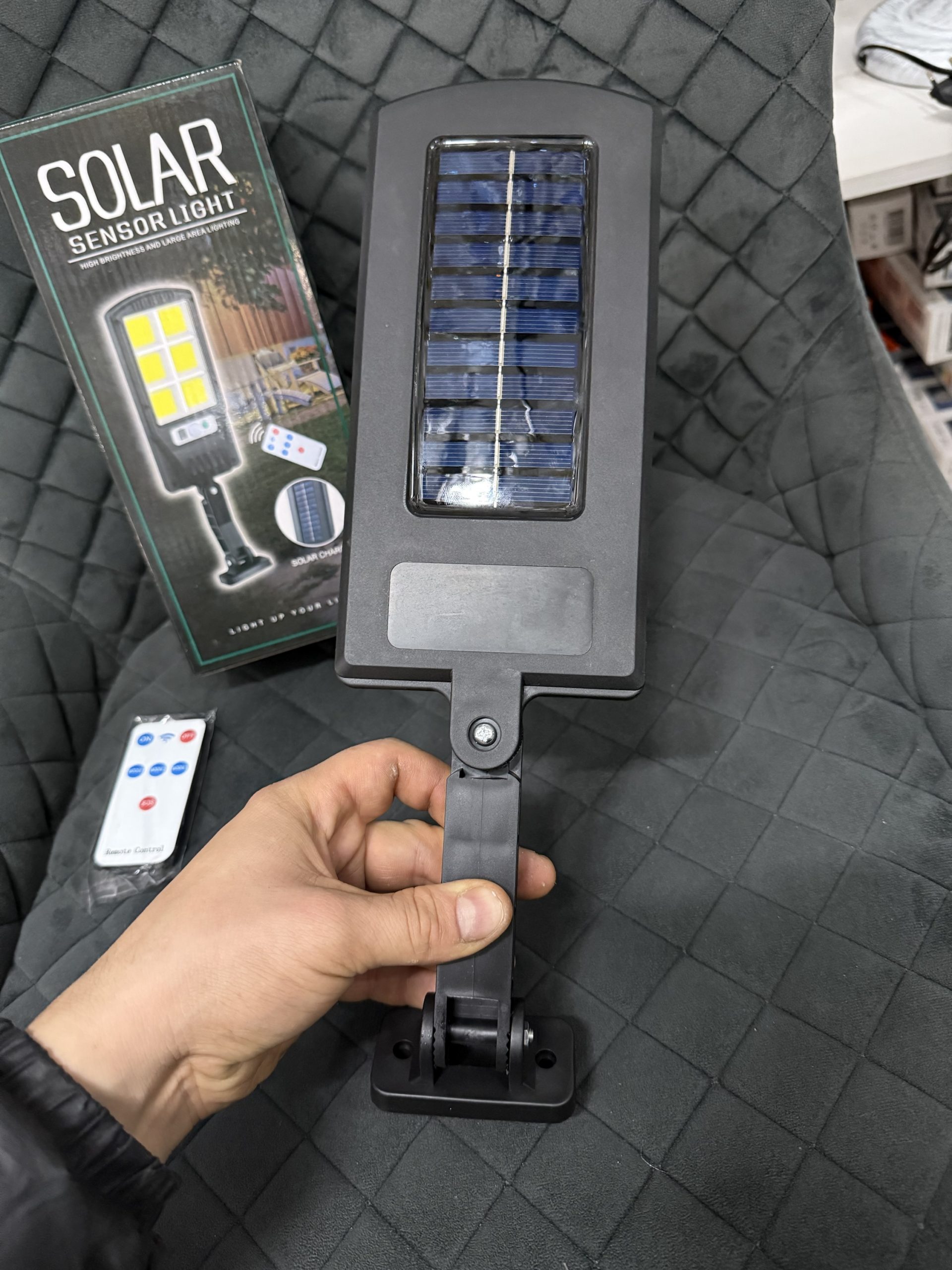 Прожектор на сонячній панелі з аккумулятором і датчиком руху - Зображення 10