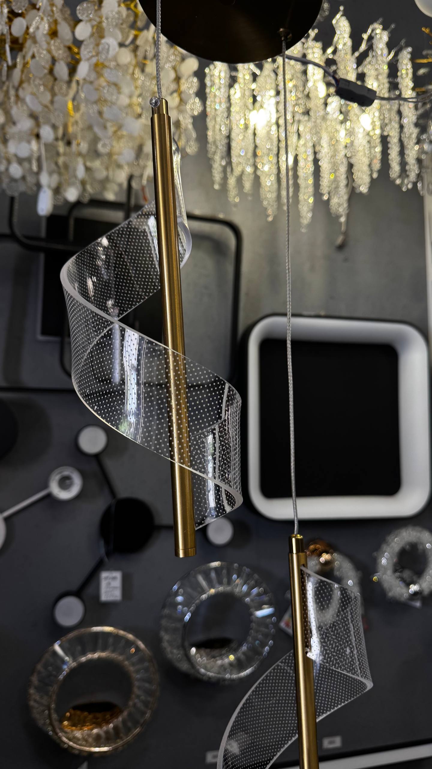 Сучасний подвійний дизайнеський підвіс в латуні 3500К тепле світло - Зображення 5