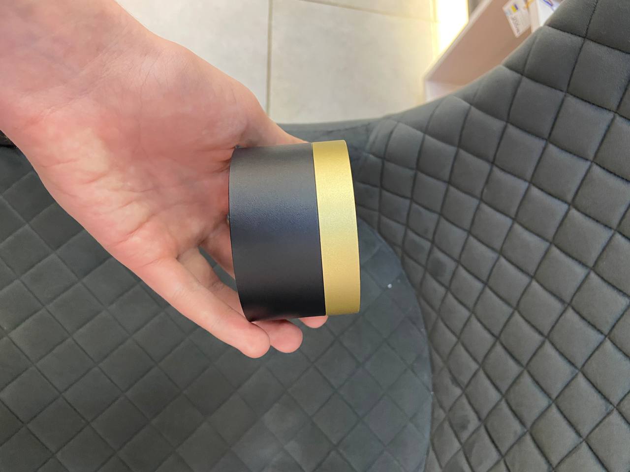 Накладний світильник GX53 у чорно-золотому кольорі - Зображення 7