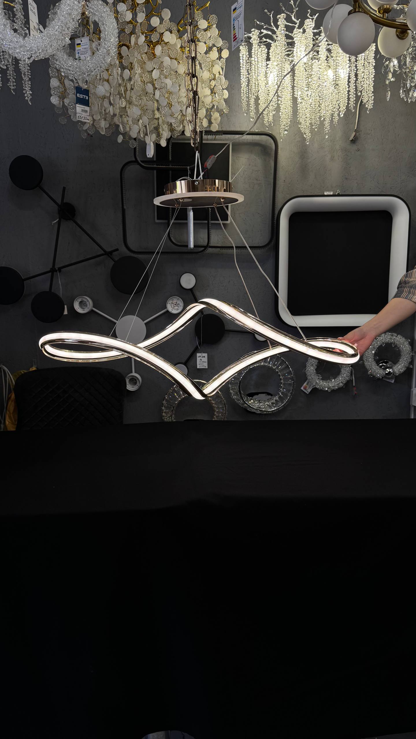 Підвісна LED люстра золото - Зображення 3