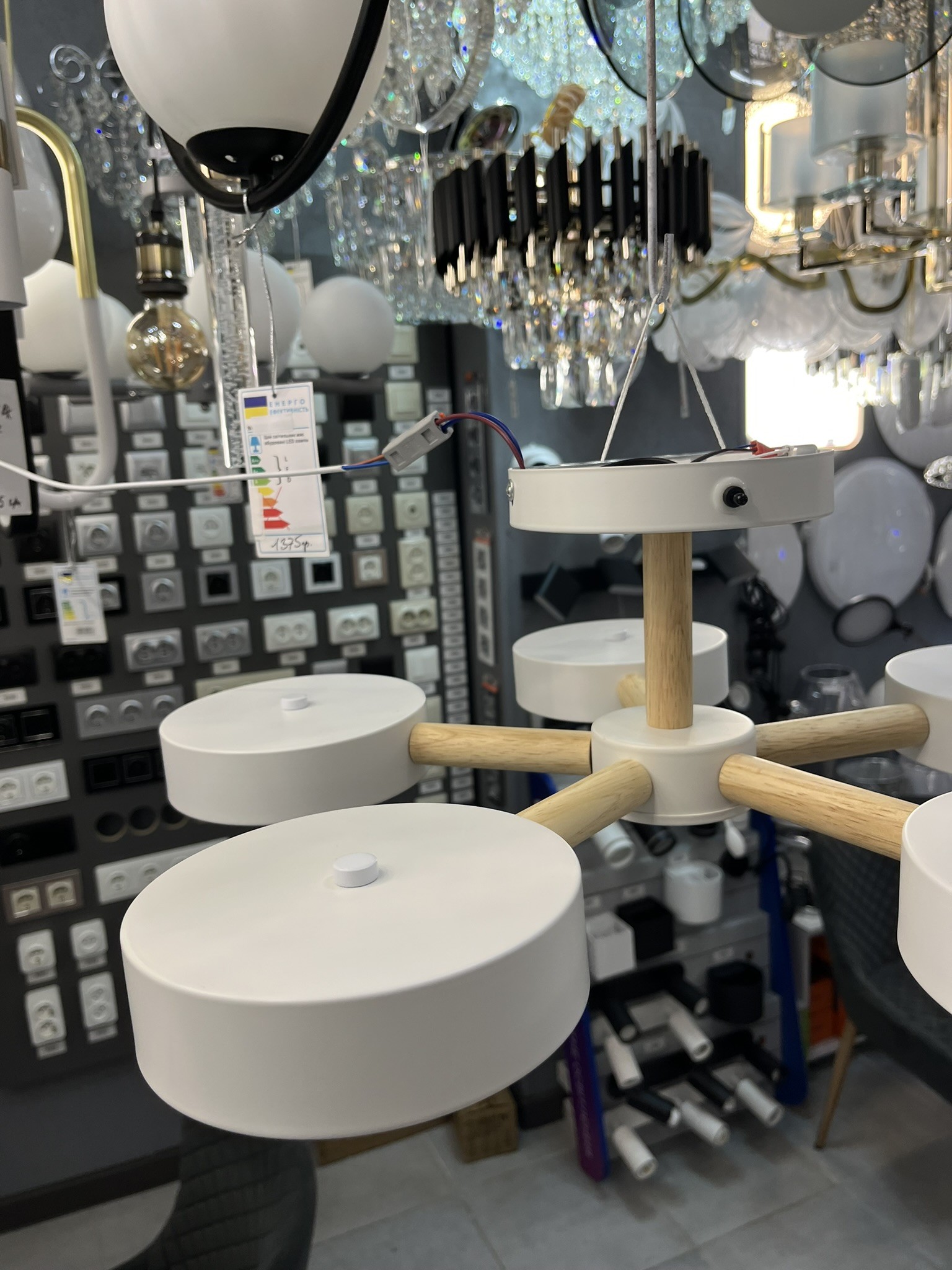 Потолочна люстра біла в кімнату 65W 3000K-6500K з пультом - Зображення 11