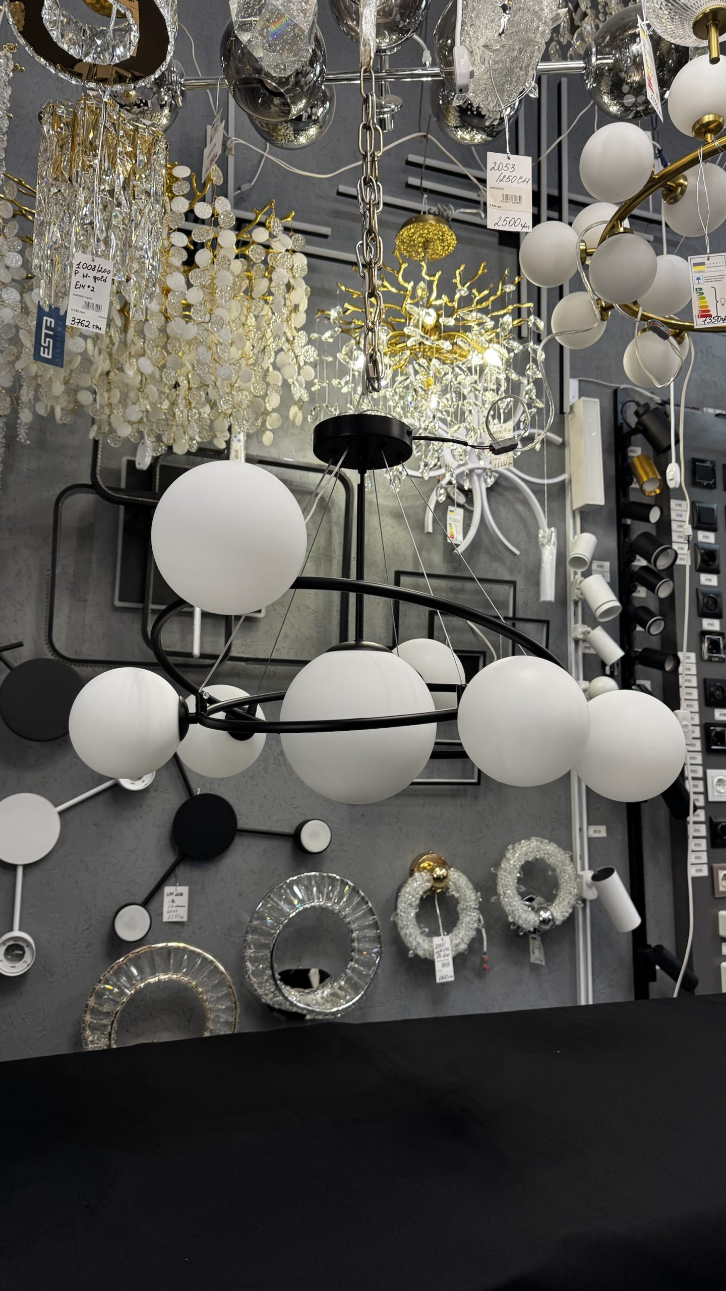 Підвісна люстра Loft “Бульбашки” на 7 ламп,чорна - Зображення 5