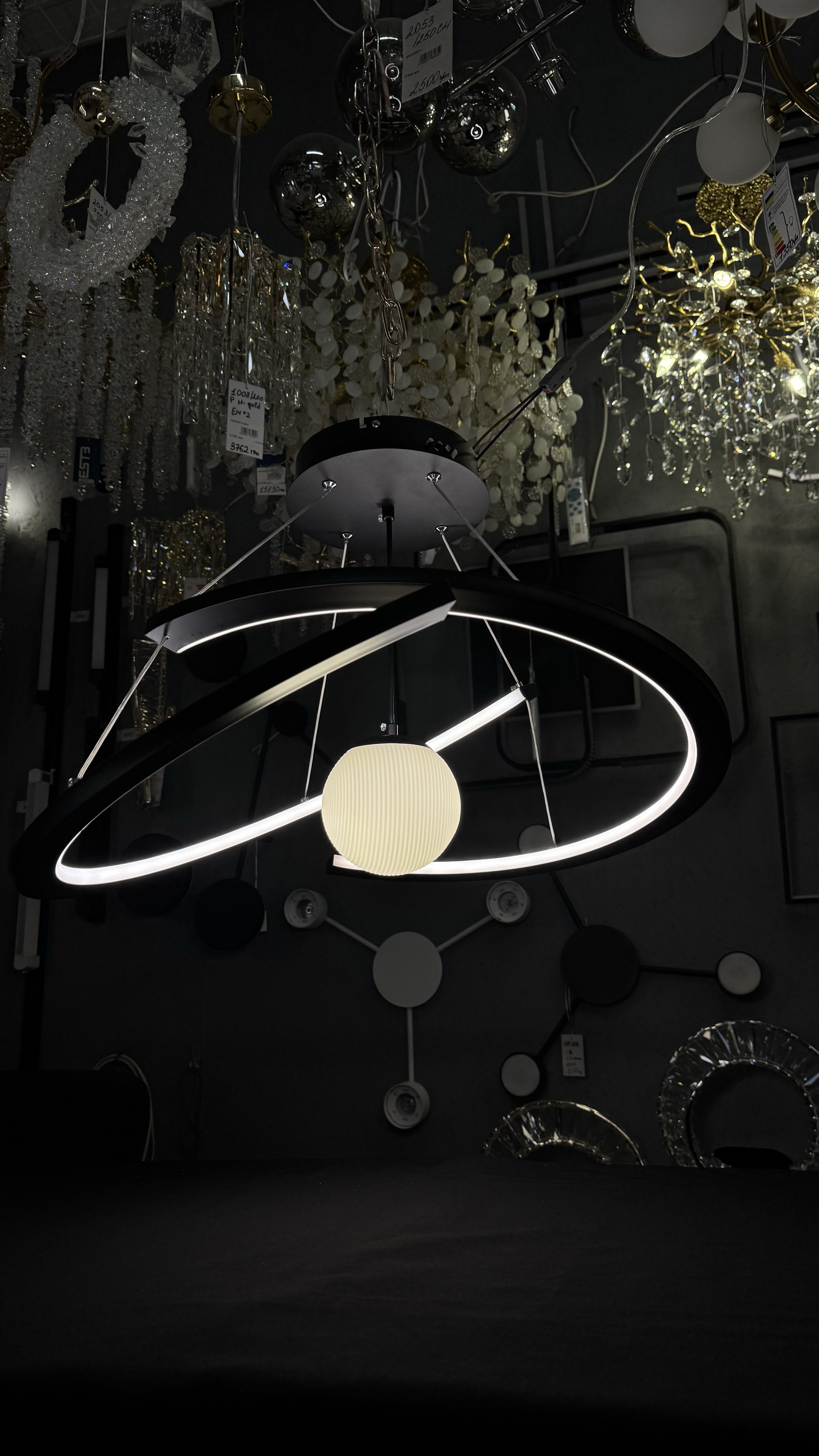 Підвісна LED-люстра на 63W з пультом та регулюванням висоти - Зображення 10