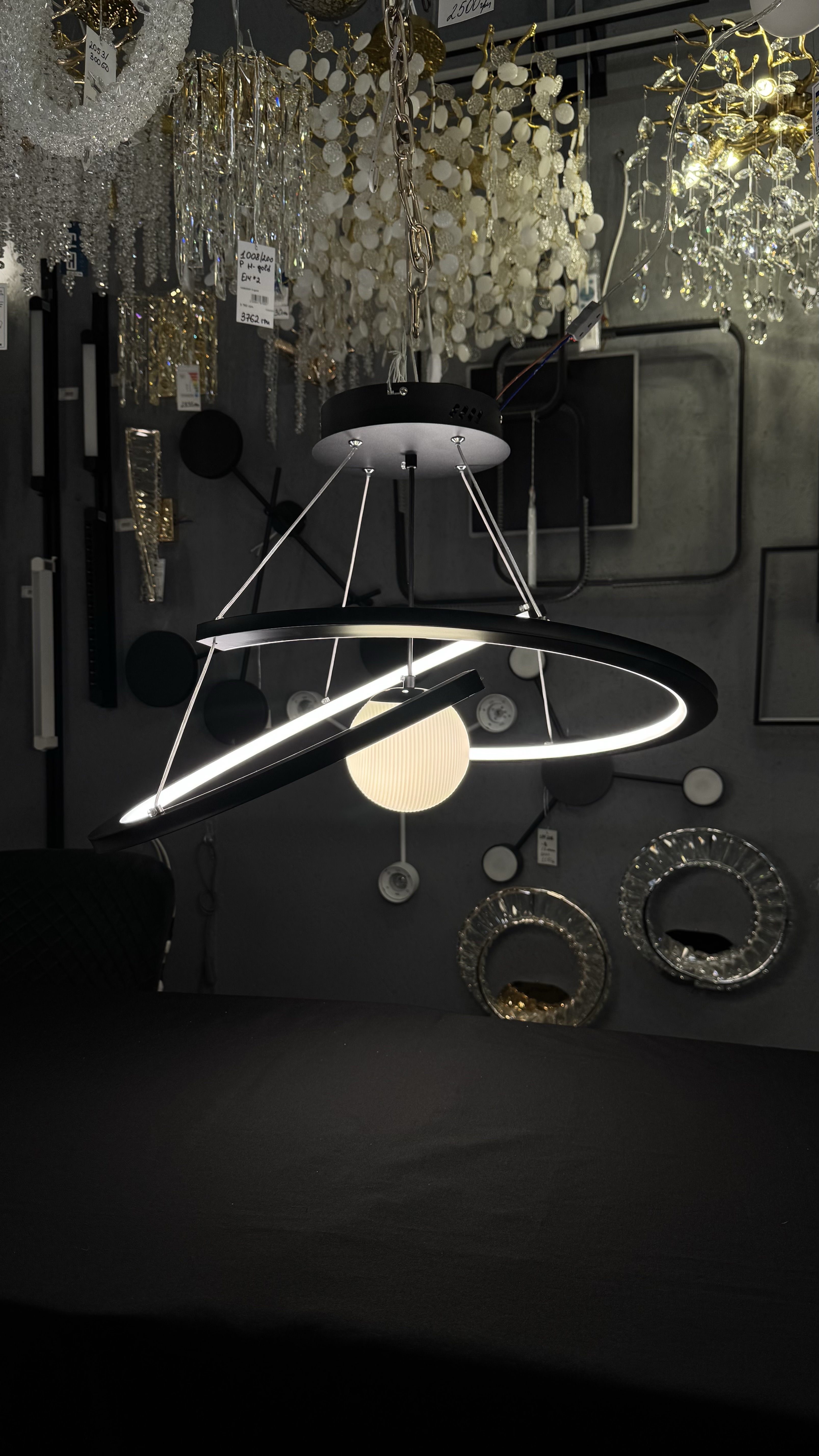 Підвісна LED-люстра на 63W з пультом та регулюванням висоти - Зображення 14