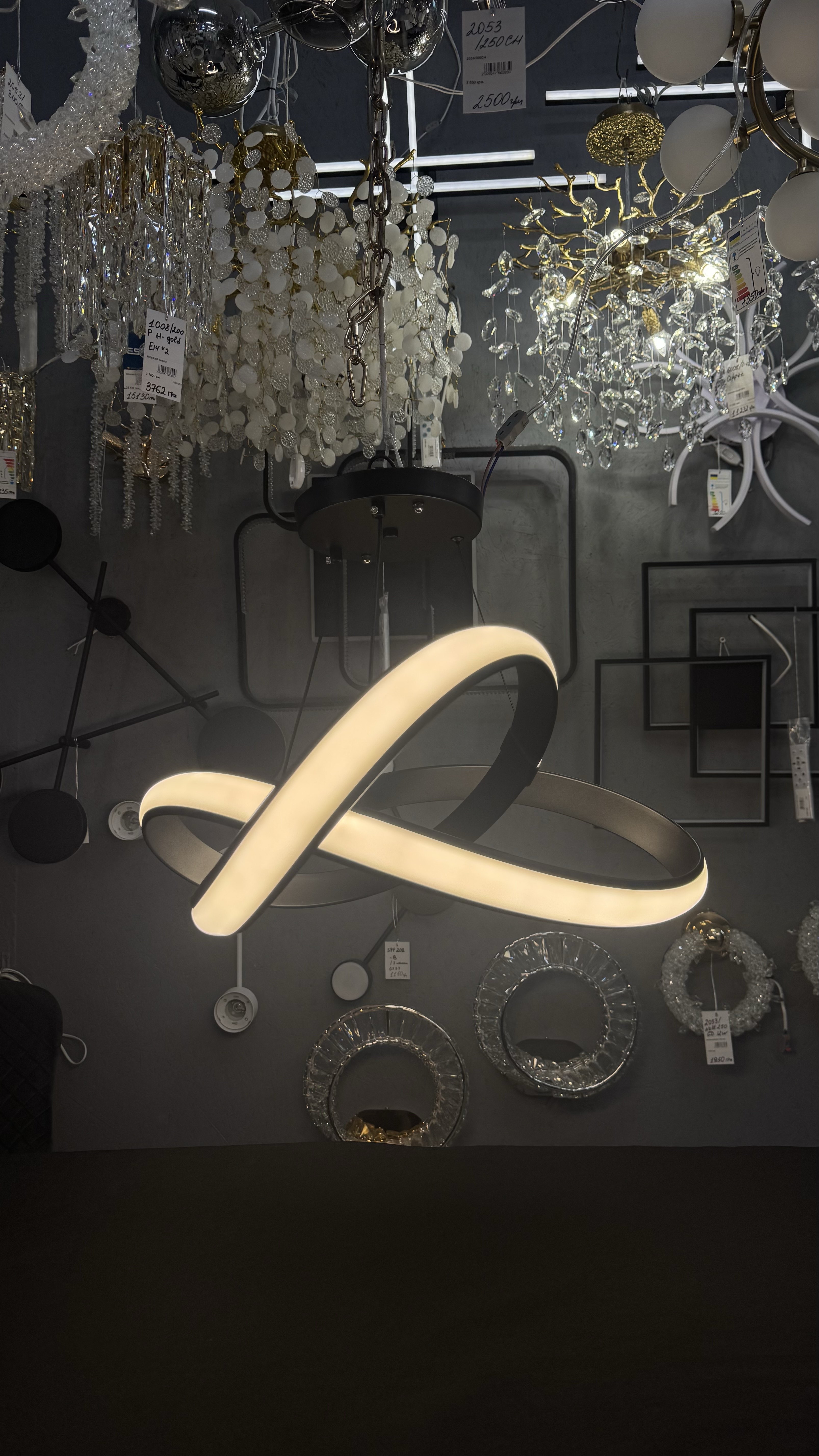 Підвісна LED-люстра на 152W з регулюванням висоти - Зображення 2