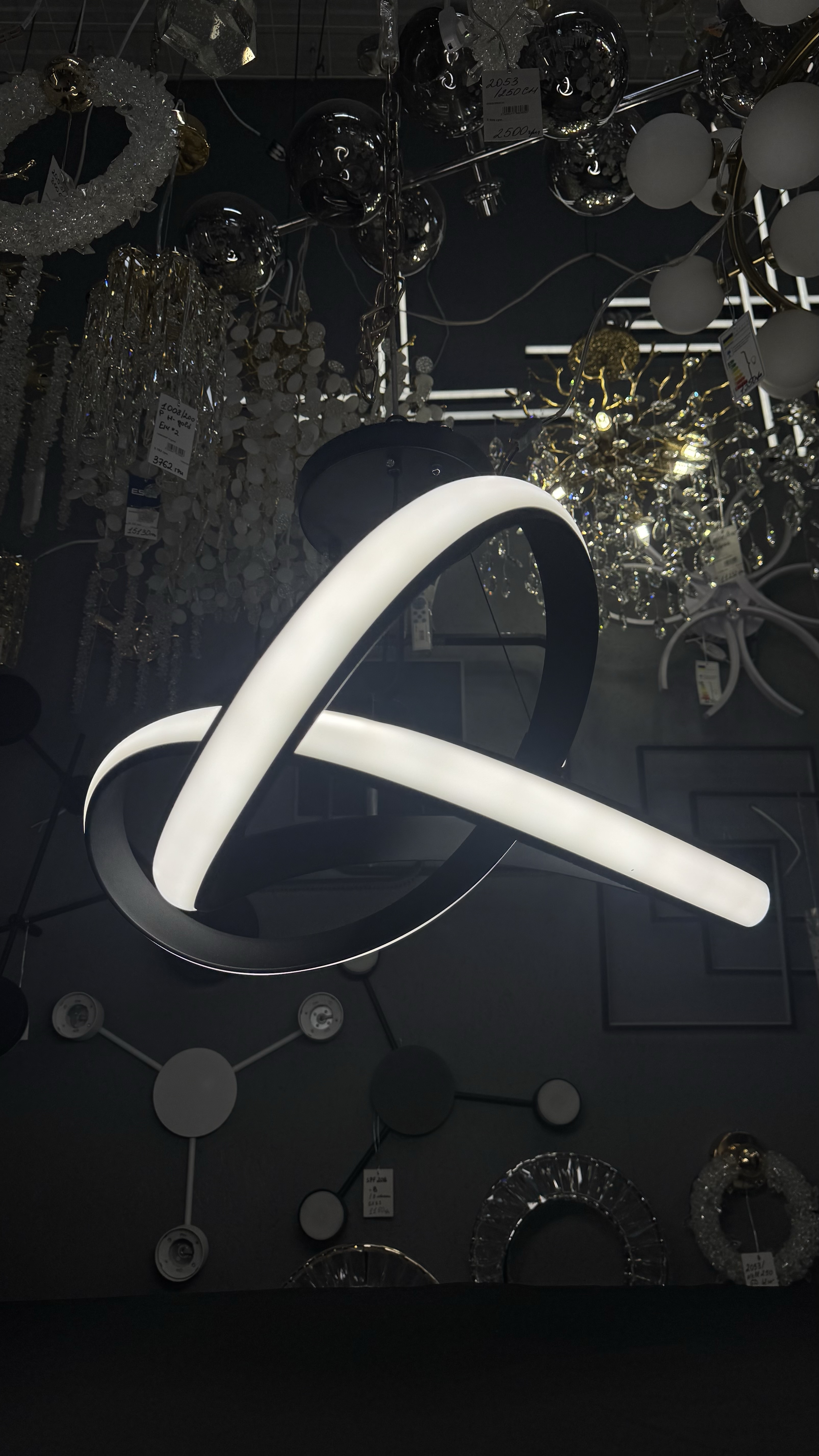 Підвісна LED-люстра на 152W з регулюванням висоти - Зображення 3