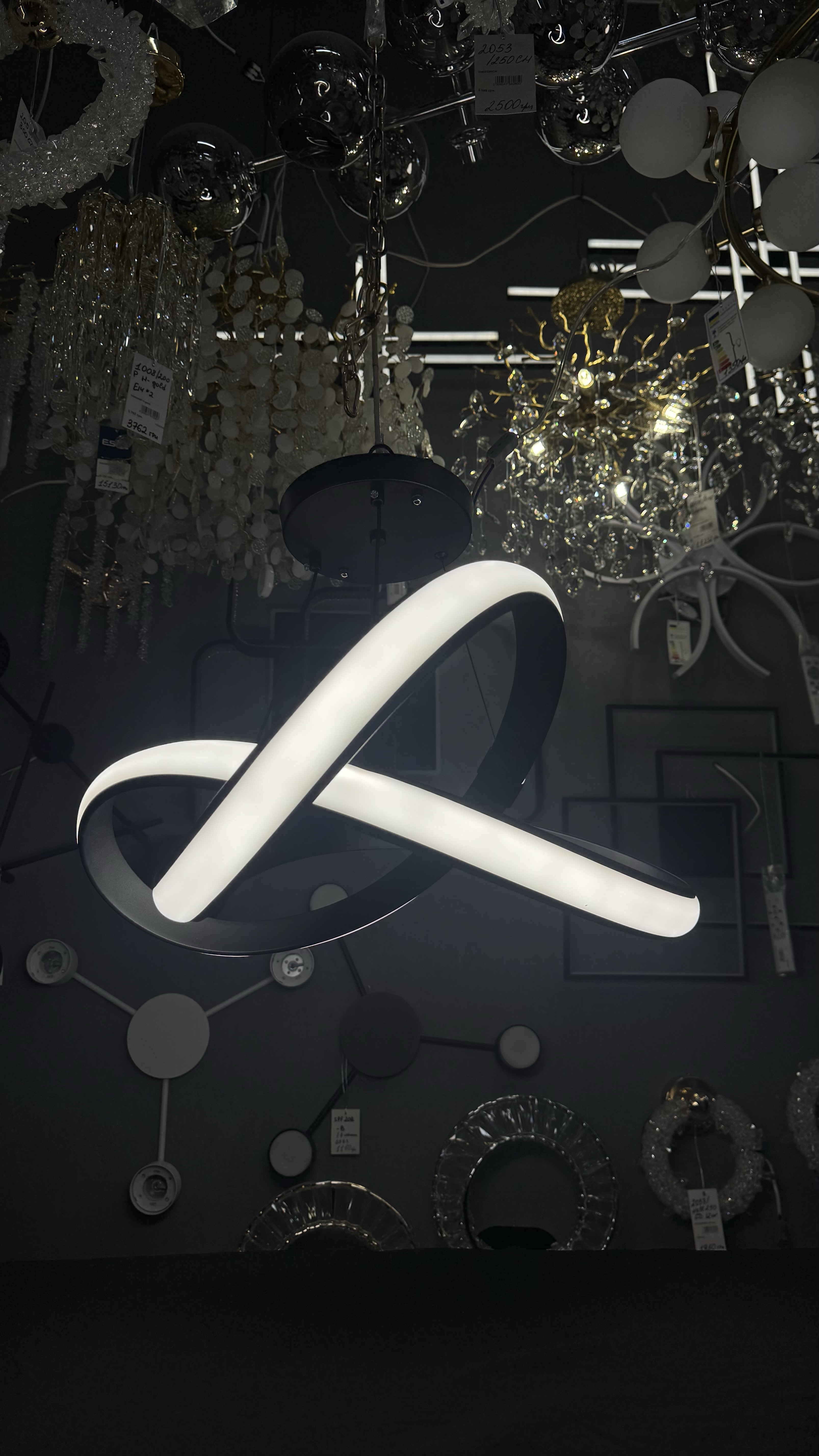 Підвісна LED-люстра на 152W з регулюванням висоти - Зображення 4