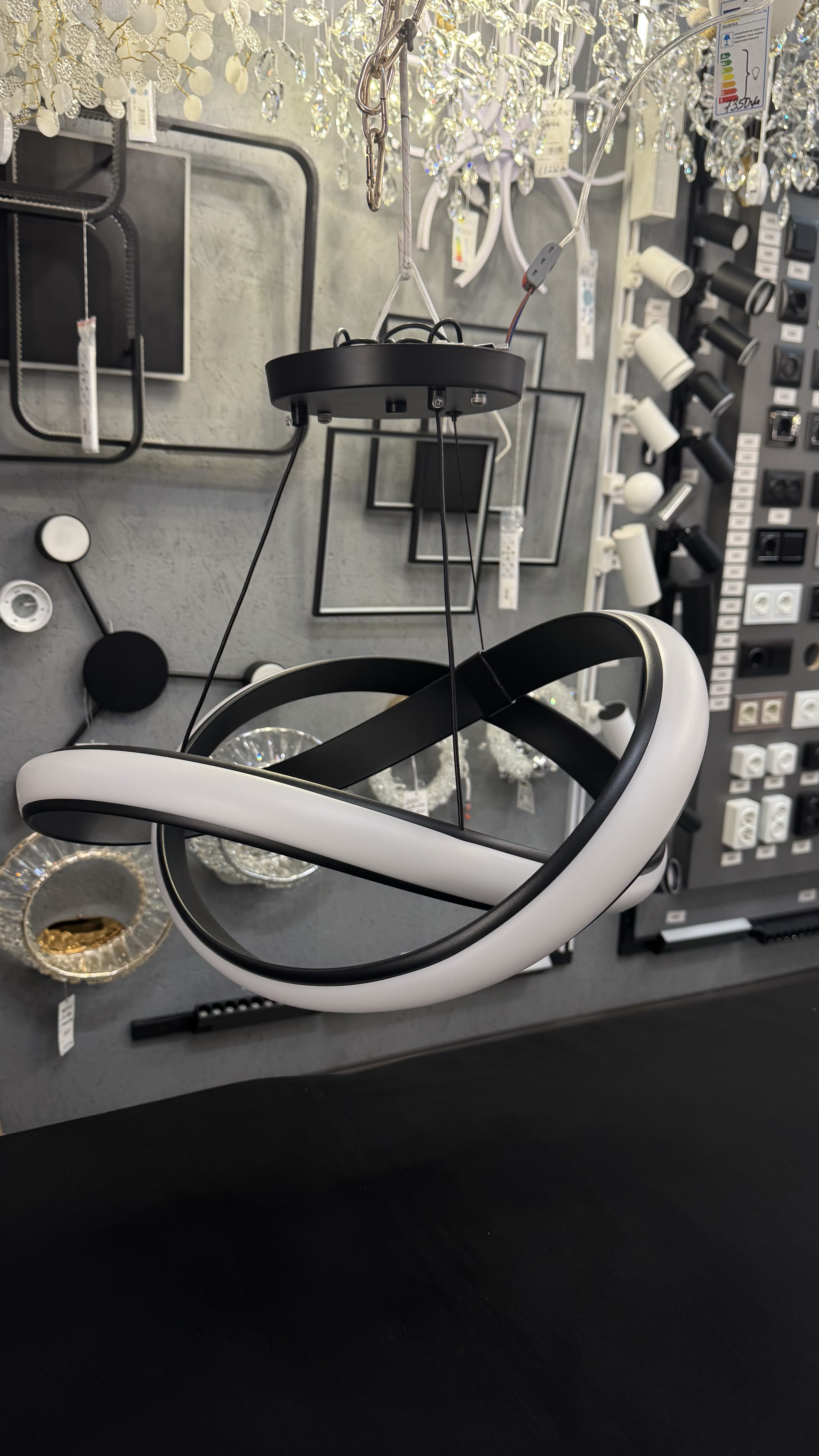 Підвісна LED-люстра на 152W з регулюванням висоти - Зображення 9