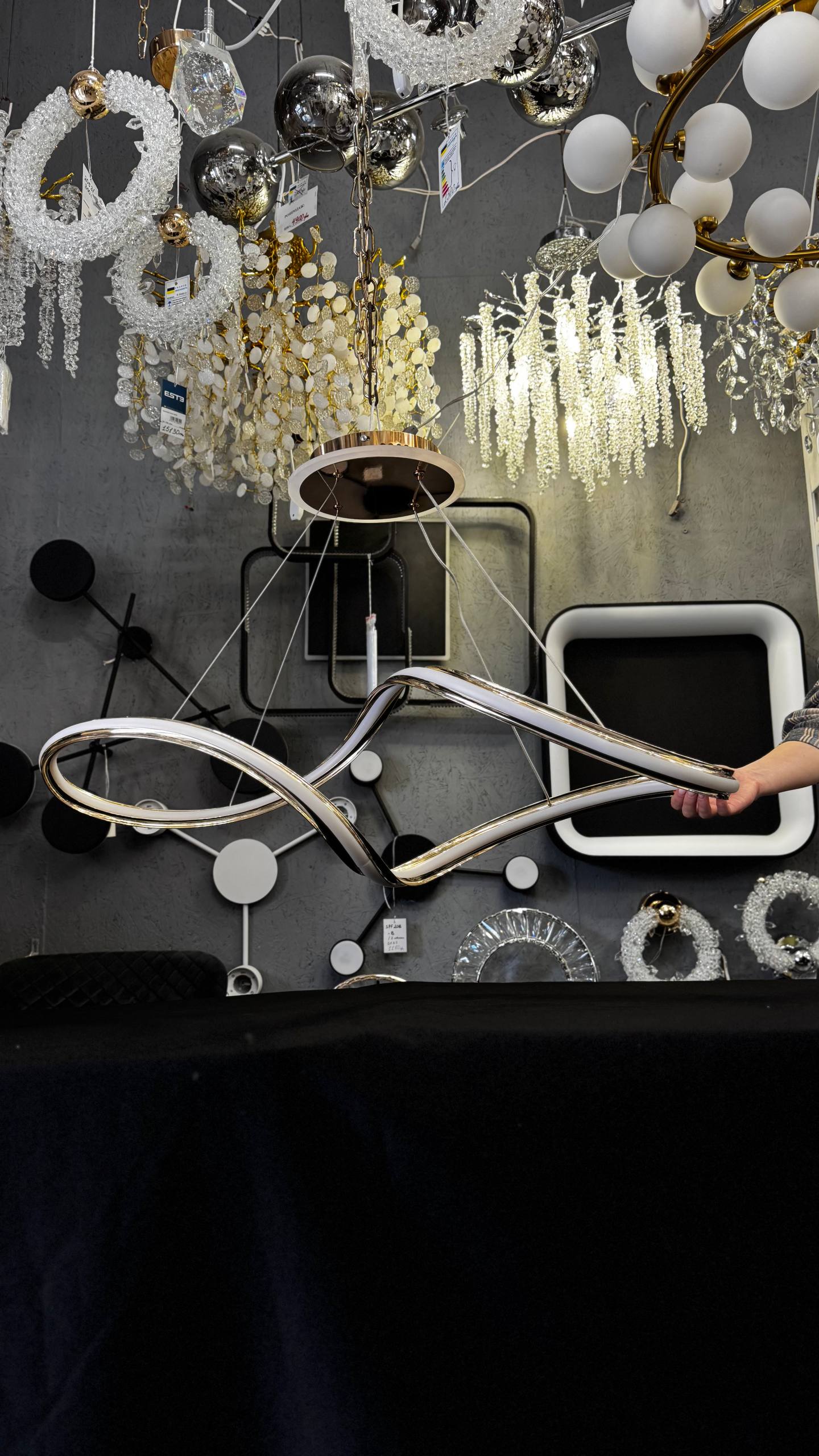 Підвісна LED люстра золото - Зображення 8