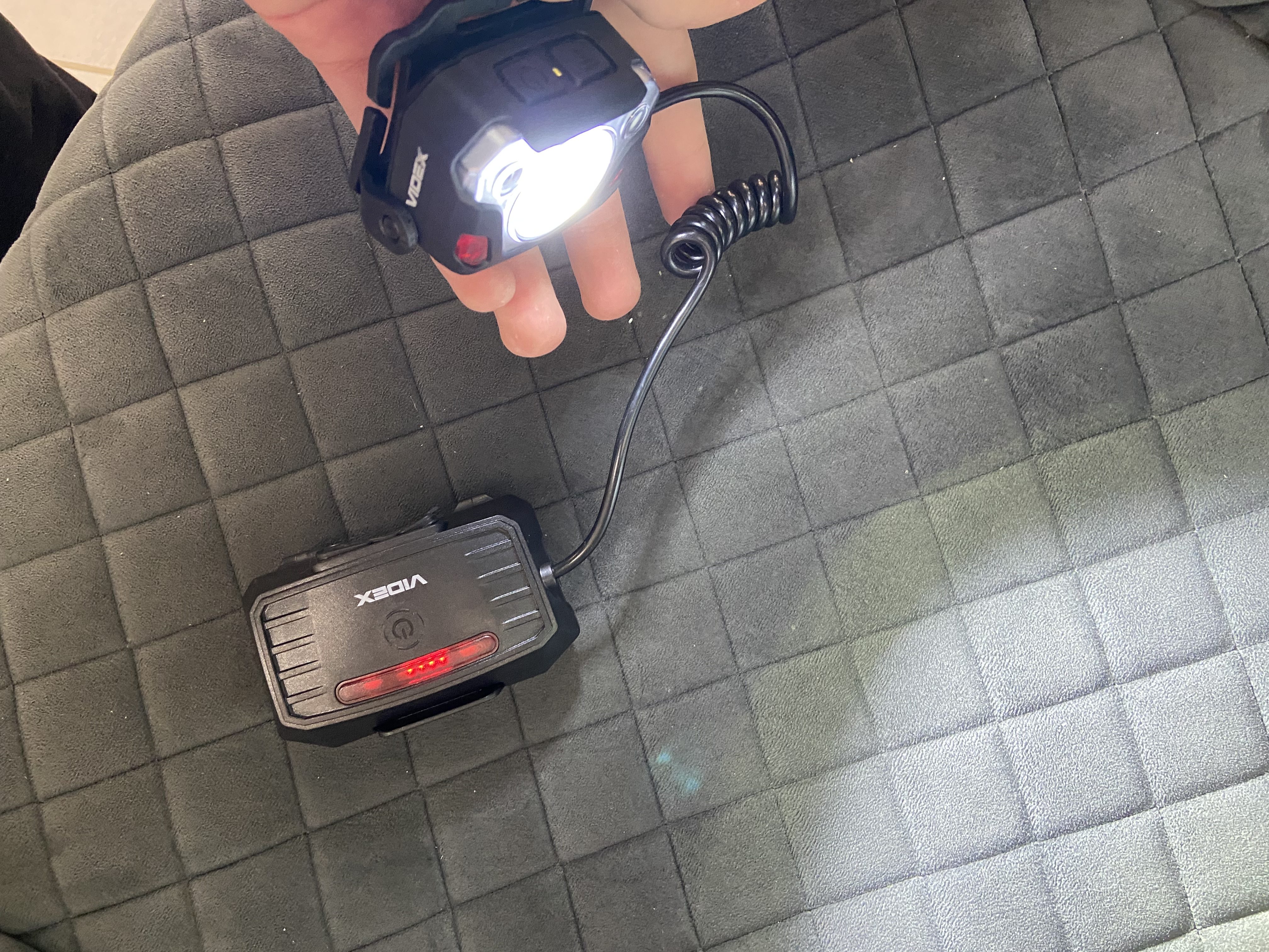 LED налобний ліхтар VIDEX 1400Lm, 6500K, з датчиком руху – для туризму та роботи - Зображення 11