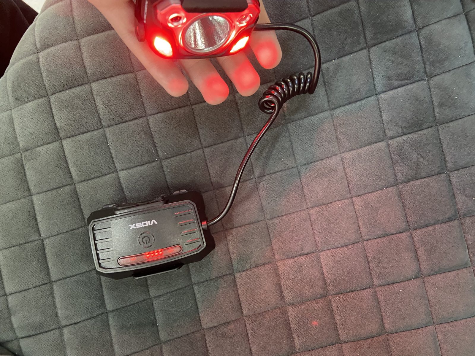 LED налобний ліхтар VIDEX 1400Lm, 6500K, з датчиком руху – для туризму та роботи - Зображення 12