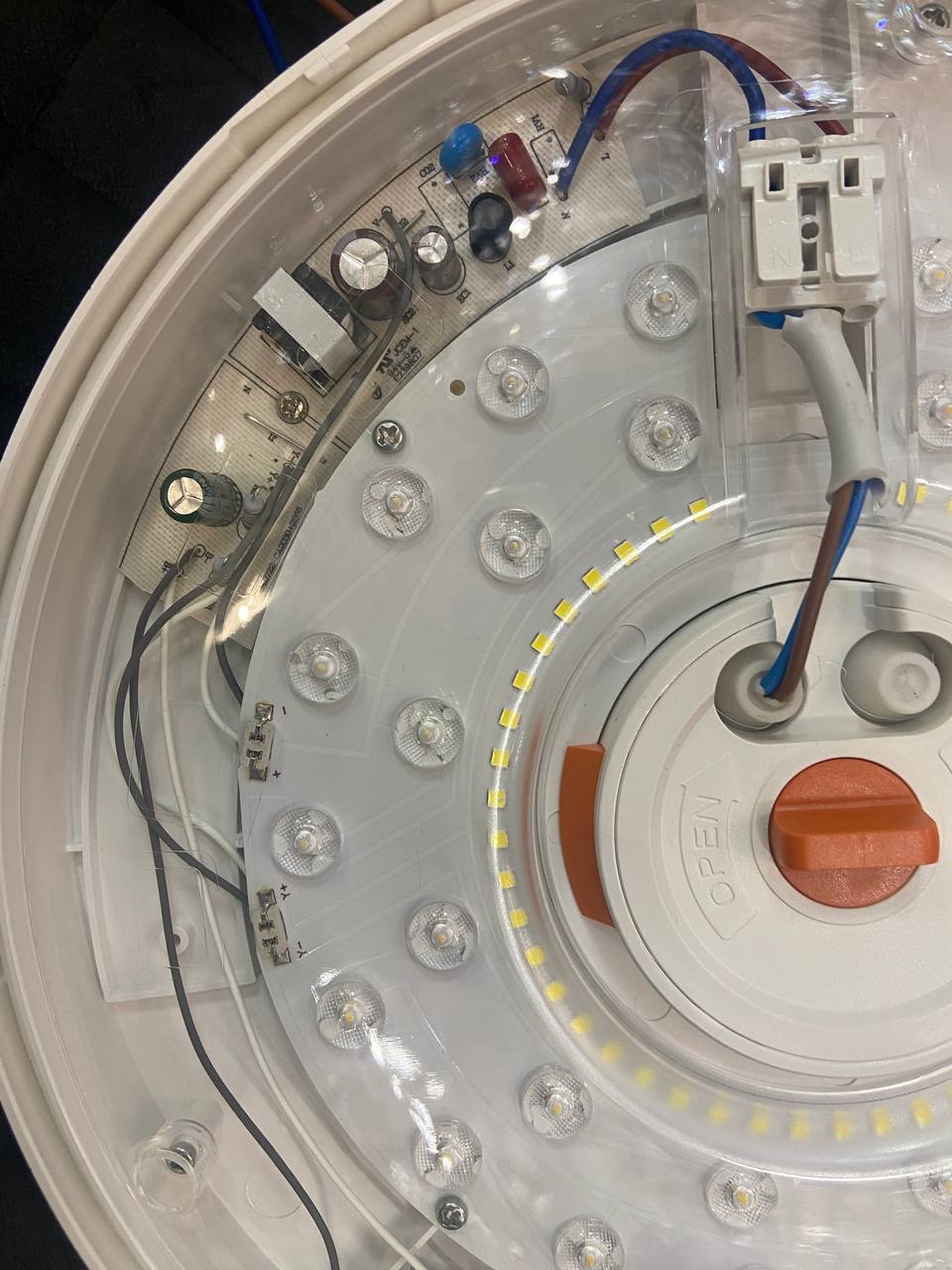 Універсальний LED світильник з акумулятором 20W, IP44 - Зображення 7