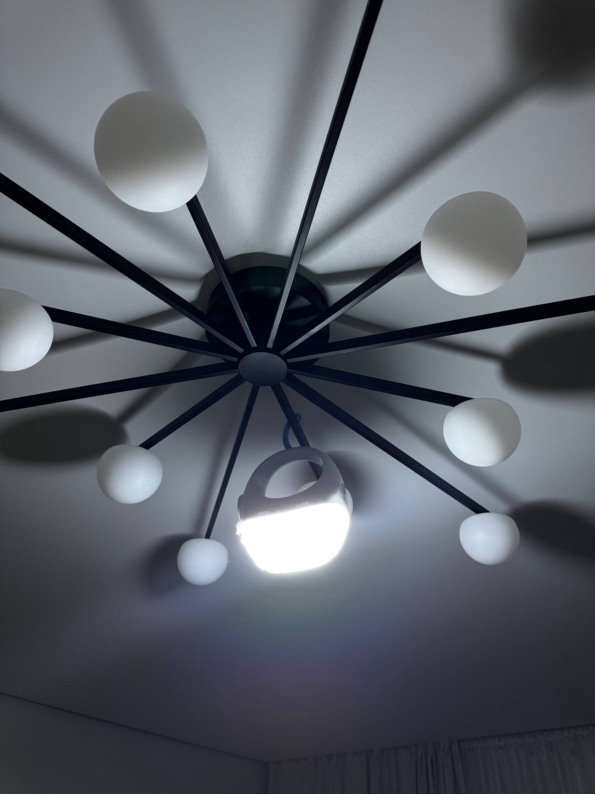 Лампа-світильник акумуляторний кемпінг підвісний з режимами потужності та USB-зарядкою - Зображення 10