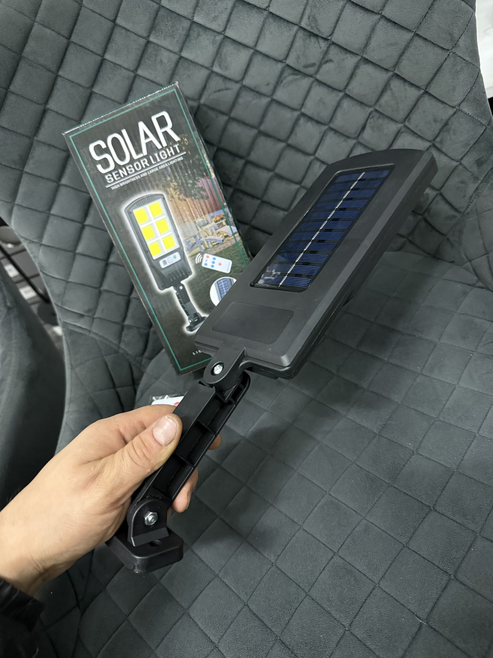 Прожектор на сонячній панелі з аккумулятором і датчиком руху - Зображення 6