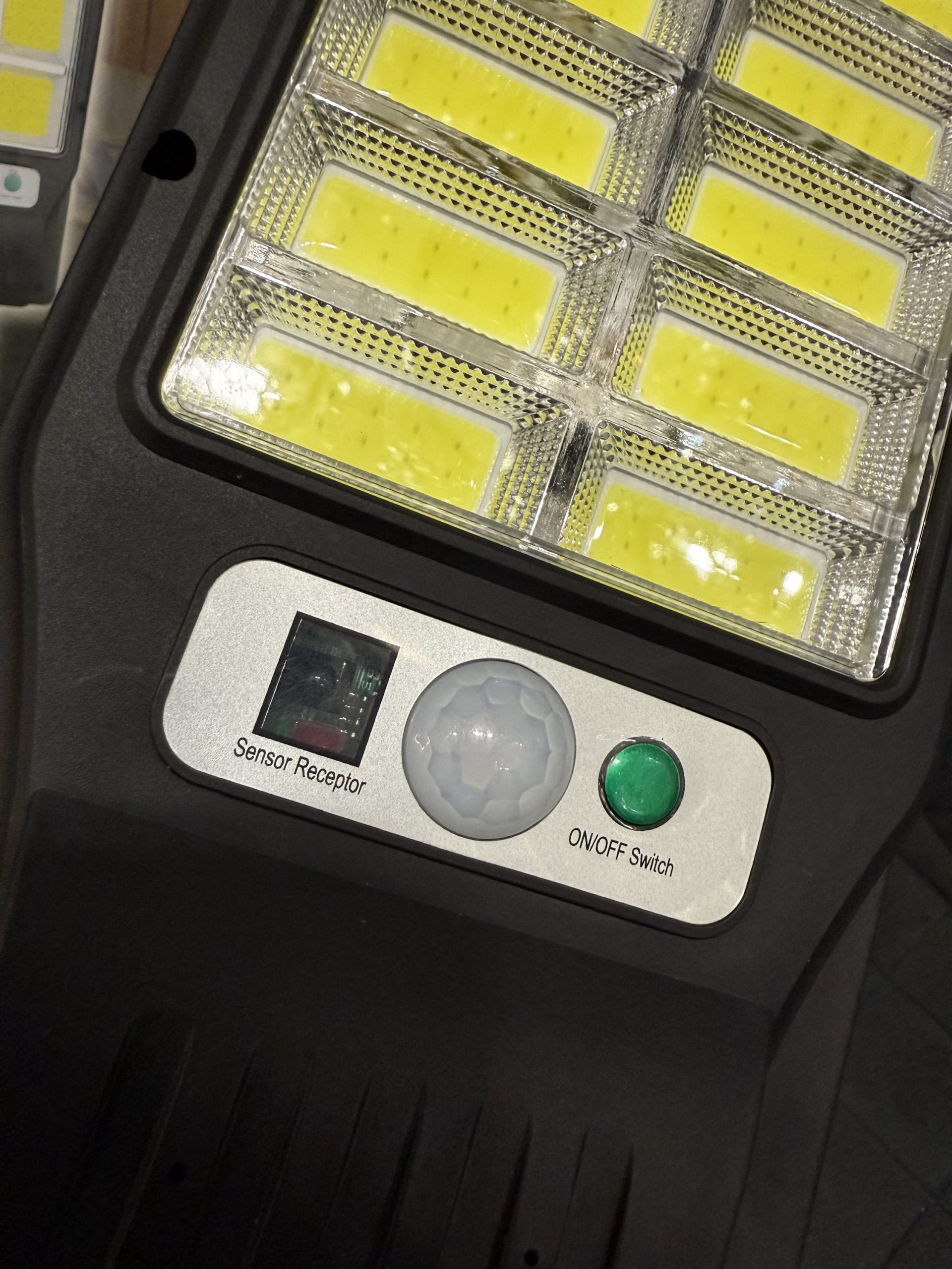 Прожектор на сонячній панелі з аккумулятором і датчиком руху - Зображення 9